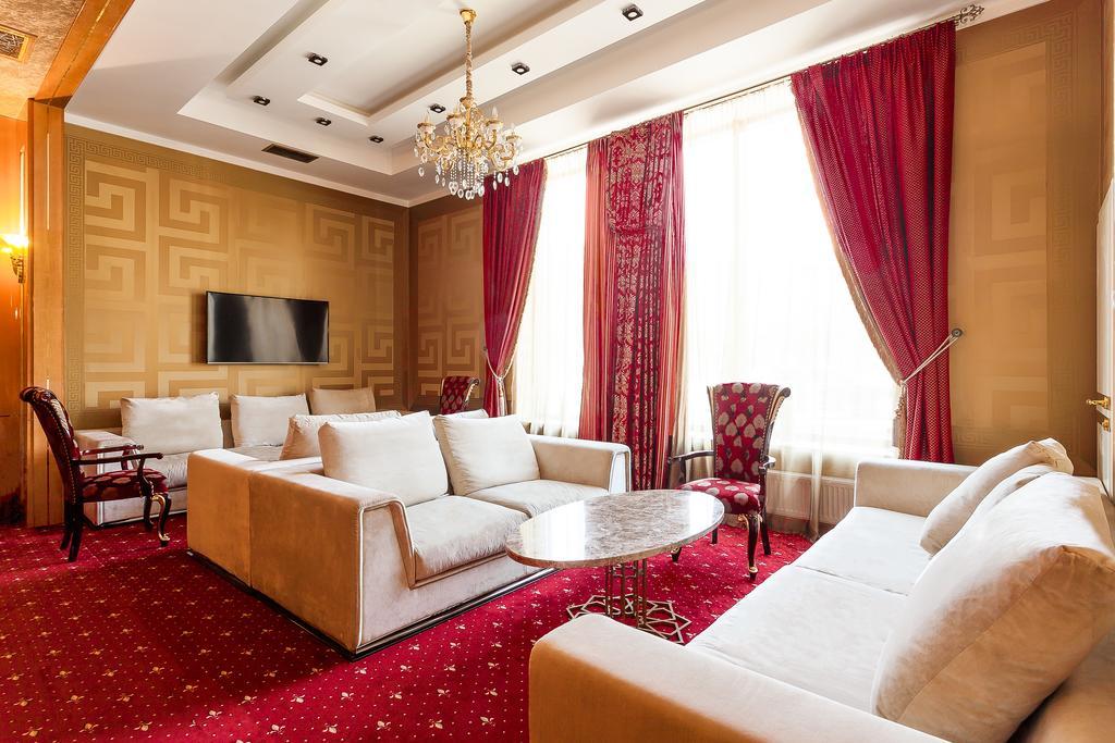 Ark Palace Hotel & Spa Odesa Exterior photo