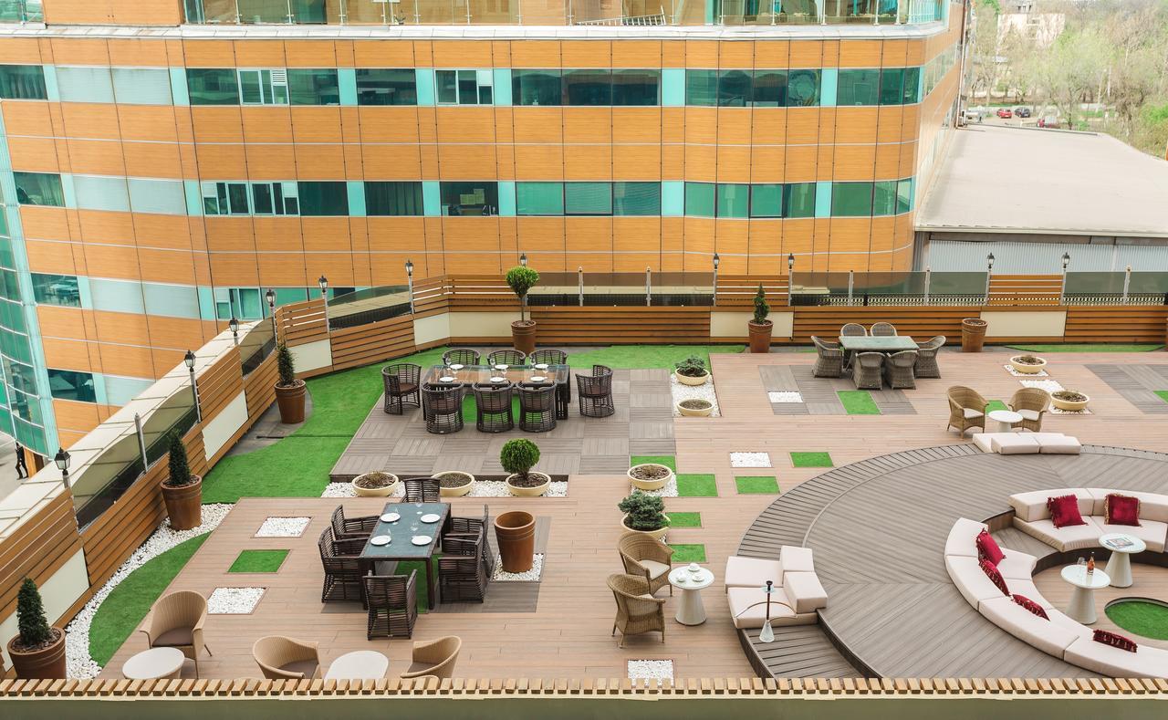 Ark Palace Hotel & Spa Odesa Exterior photo
